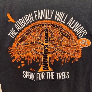 Auburn Oaks Tee